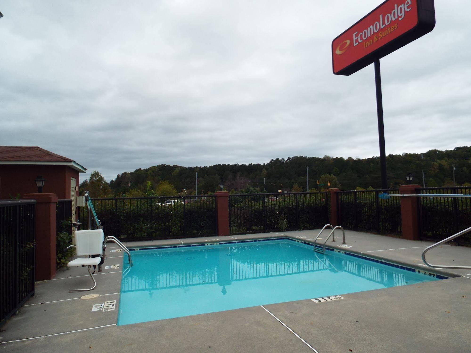 Quality Inn & Suites Canton, Ga Extérieur photo